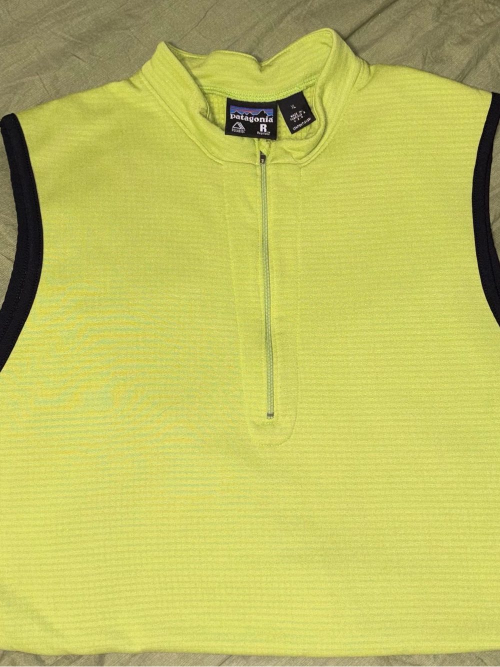 Rare Patagonia Bright Green Sleeveless 1/4 Zip Active Top